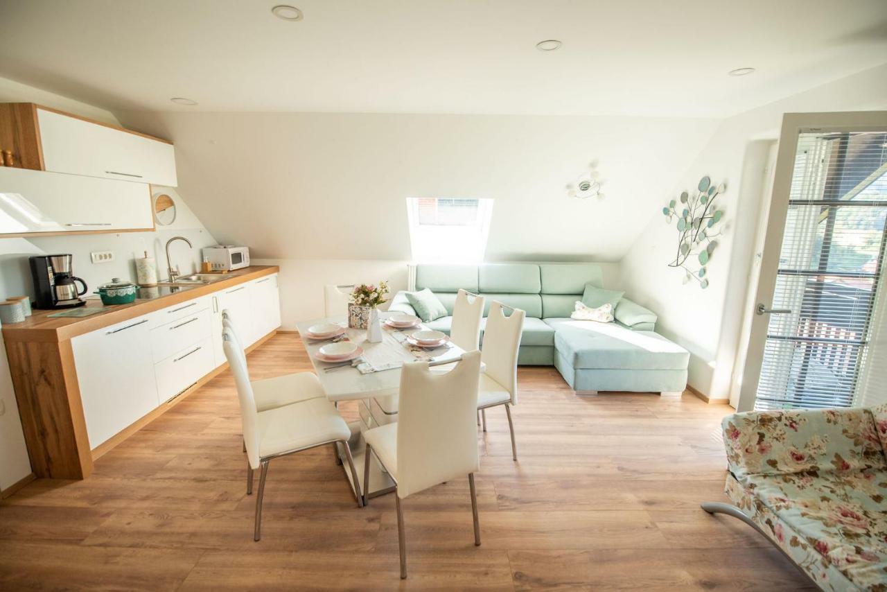 Apartmaji Urska Lasko Luaran gambar