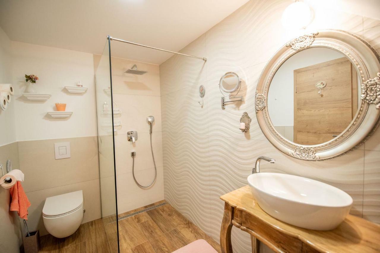 Apartmaji Urska Lasko Luaran gambar